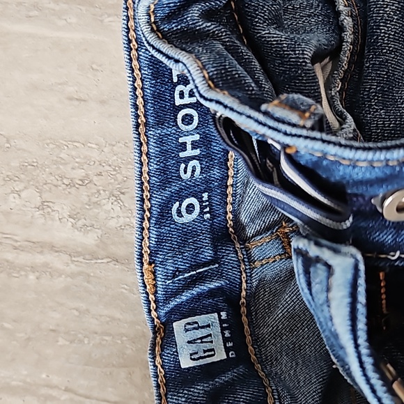 Girls Gap shorts 6 SLIM - Picture 2 of 8